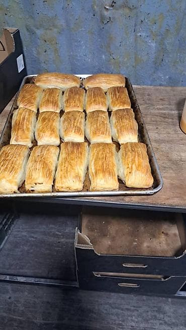 продам мясо: Слоёный самсы Пирожки Беляши Курник жазаганы тунку сменага.жумушчулар — 2