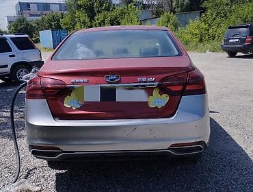 li one: Geely Emgrand: 2021 г., Электромобиль, Седан — 5