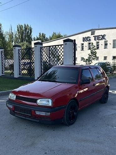 Унаа сатуу: Volkswagen Golf: 1995 г., 1.8 л, Кол менен иштөөчү, Бензин, Хетчбек — 2
