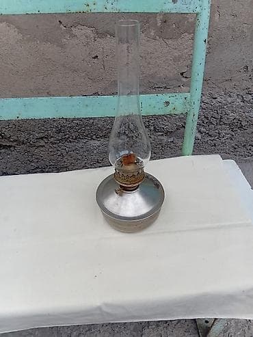 Бра и настенные светильники: Керосиновая лампа с высоким стеклянным плафоном (колбой) и — 6