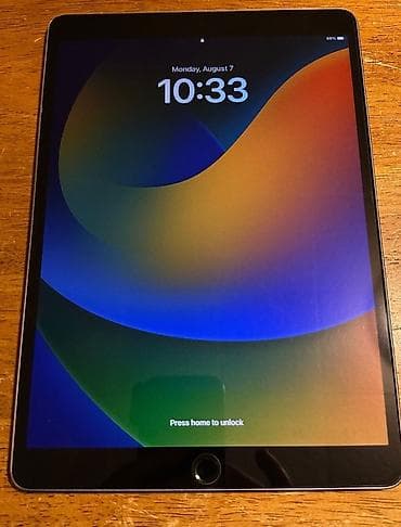 Планшет, Apple, память 256 ГБ, 10" - 11", Wi-Fi, Классический цвет - Серебристый