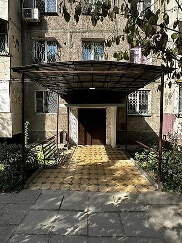 квартира 3 комнатные: 3 комнаты, 58 м², 104 серия, 1 этаж, Косметический ремонт — 1