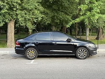 фоль: Volkswagen Polo: 2016 г., 1.6 л, Механика, Бензин, Седан — 8