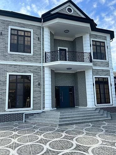 Двухэтажный дом в современном классическом стиле - Фасад