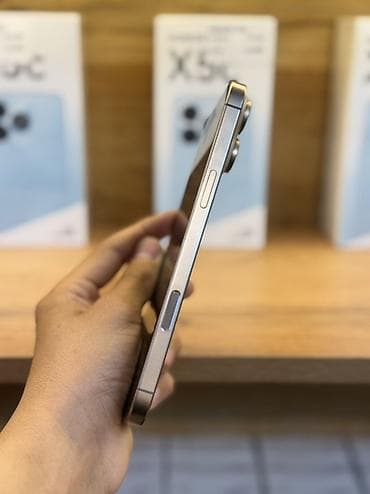 mi store: IPhone 16 Pro Max, Б/у, 256 ГБ, Natural Titanium, Зарядное устройство, Защитное стекло, Чехол, В рассрочку, 90 % — 3