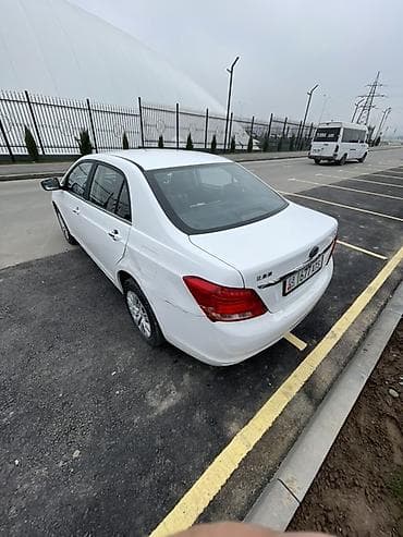 faw besturn: BYD E5: 2019 г., Седан — 8