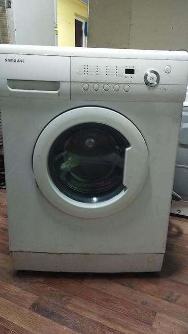 Стиральная машина Samsung, фронтальная загрузка, загрузка до 5,2 кг