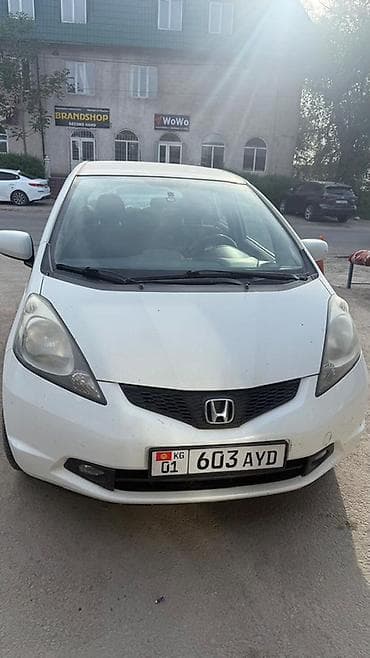 4: Honda Fit: 2010 г., 1.4 л, Робот, Бензин, Хэтчбэк — 1