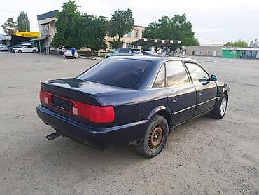 Audi S4: 1993 г., 2.6 л, Механика, Бензин, Седан
