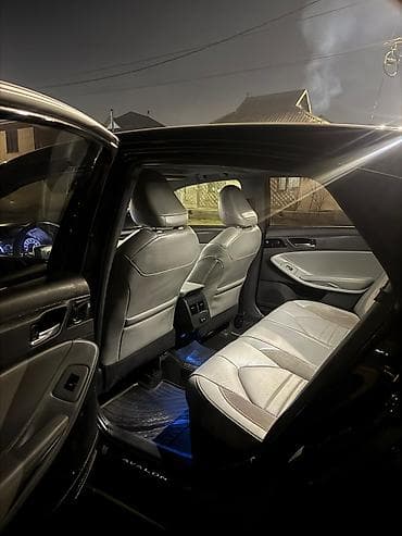 step 2: Toyota Avalon: 2020 г., 2.5 л, Автомат, Гибрид, Фастбек — 7