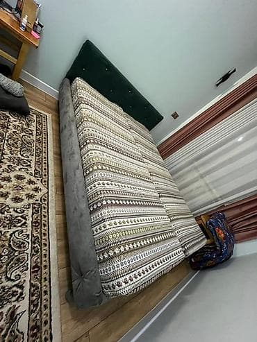 спальний: Двуспальная кровать, С мягким изголовьем, длина - 200 см — 4