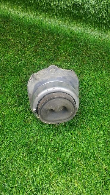 bmw e20: Подушка крепления двигателя BMW X5 E70 2007год 3.0 i Артикул: OEM — 3