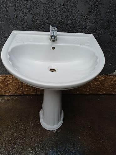 смесители бу: Раковина для ванной, Особенности: Глянцевое, Овальная форма, Материал: Керамика — 1