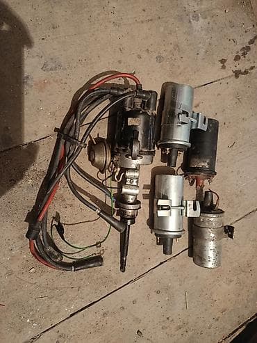 свечной провод: Комплект деталей системы зажигания для классических/карбюраторных авто — 1