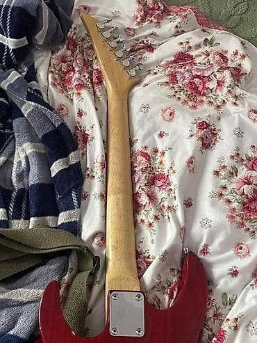 гитары ош: Электрогитара Jackson (логотип на голове грифа). Характеристики и — 2