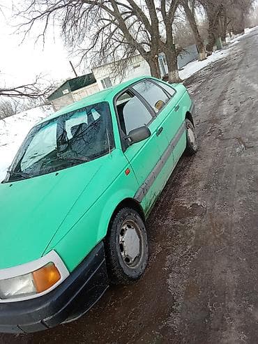 honda cr: Volkswagen Passat: 1990 г. — 2