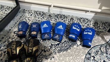 Кол каптар: Боксерские перчатки Venum, черно-золотые, 12 oz. - Размер/вес: 12 oz — 1