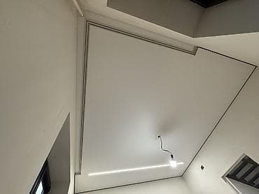 часть дома: Натяжные потолки с интегрированным освещением - Современные натяжные — 6