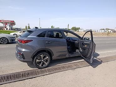 машина ягуар: JAC : 2022 г., 1.5 л, Автомат, Бензин, Кроссовер — 7