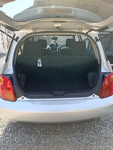 Toyota Ist: 2002 г., 1.5 л, Автомат, Бензин, Хэтчбэк — 4