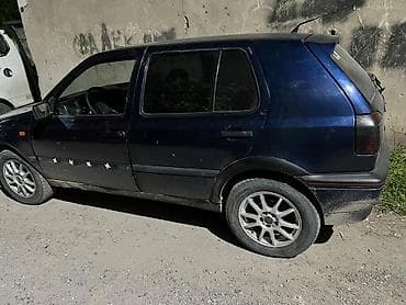 Volkswagen Golf: 1992 г., 2 л, Механика, Бензин, Хэтчбэк