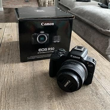 Canon EOS R50 с комплектным зум-объективом RF-S 18–45mm В подарок