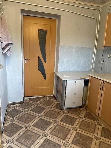 Квартирага берилет. Жер уй. Иштеген кыздарга. Район Кудайбергена at lalafo.kg Квартирага берилет. Жер уй. Иштеген кыздарга. Район Кудайбергена