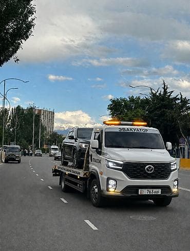 эвакуаторы услуги: С лебедкой, С ломаной платформой, С жёсткой сцепкой — 1