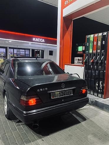 Продажа авто: Mercedes-Benz W124: 1993 г., 2.2 л, Механика, Бензин, Седан — 6