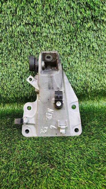 n52: Лапа двс левая N52 е90 е87 е89 22 11 6 —-760 315 Год 2006 В — 1