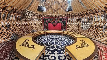 художественный: Юрта с традиционным оформлением и полным внутренним оснащением - Тип — 7