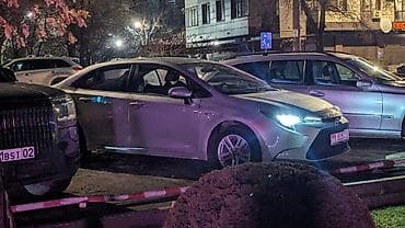 crv 5: Toyota Corolla: 2020 г., 1.8 л, Вариатор, Гибрид, Седан — 1
