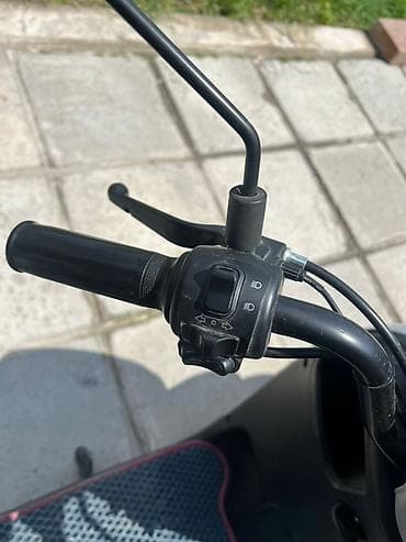 электроний скутер: 🛵 Продаётся электроскутер 📌 Максимальная скорость: 45–50 км/ч 📌 Запас — 6