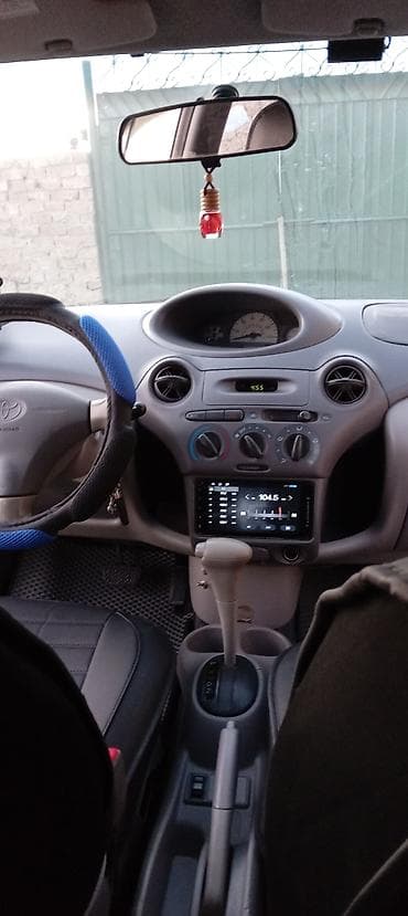 Toyota Echo: 2001 г., 1.5 л, Автомат, Бензин, Седан — 10