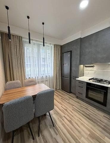 2 комнаты, 81 м², Элитка, 1 этаж, Дизайнерский ремонт
