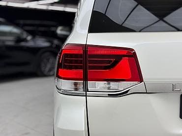 sprinter 315: Toyota Land Cruiser: 2018 г., 4.6 л, Автомат, Бензин, Внедорожник — 5