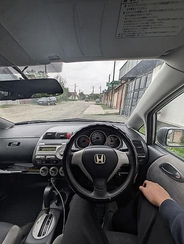 mini cooper: Honda Fit: 2005 г., Автомат, Бензин, Хэтчбэк — 3