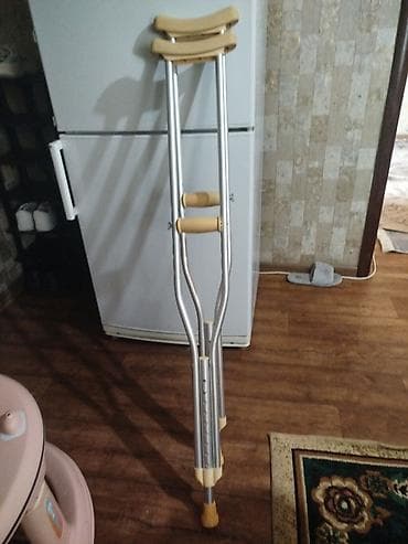 штифт: Подмышечные костыли из легкого анодированного алюминия. - Пара — 1