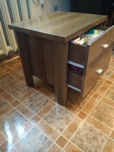 стол корейский: Продаю прикроватную тумбочку 1 шт,цвет соответствует фото,район Азия — 3
