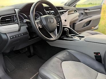 byd e7: Toyota Camry: 2020 г., 2.5 л, Вариатор, Гибрид, Седан — 10