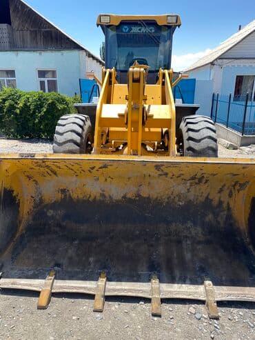 садовый измелчитель: Погрузчик, XCMG, 2015 г., Колесный, Ковшовый — 2