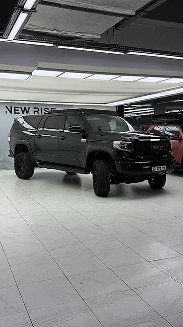 четвертое крыло: Toyota Тундра: 2018 г., 5.7 л, Автомат, Газ, Пикап — 3