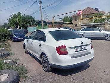 skoda rapid 2012: Skoda Rapid: 2017 г., Автомат, Седан — 3
