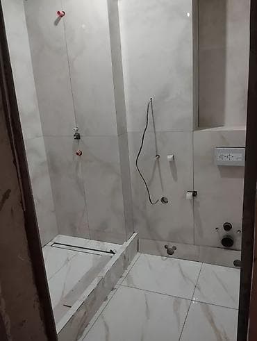 Укладка плитки: Укладка плитки в ванной | Керамогранитая плитка | Вертикальная укладка, Диагональная укладка, Горизонтальная укладка 3-5 лет опыта — 3