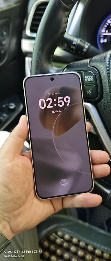 Honor 400, Б/у, 256 ГБ, цвет - Золотой, 2 SIM