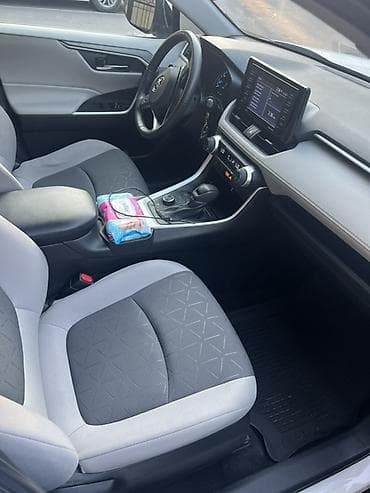 Продажа авто: Toyota RAV4: 2022 г., 2.5 л, Автомат, Бензин, Кроссовер — 6