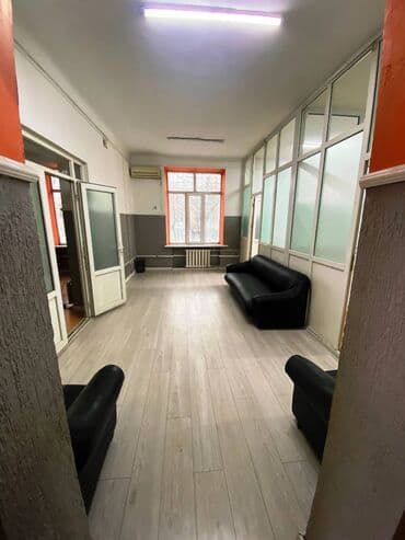 дома под офис: Сдаю Офис, 90 м², В бизнес центре, С отдельным сан узлом — 2