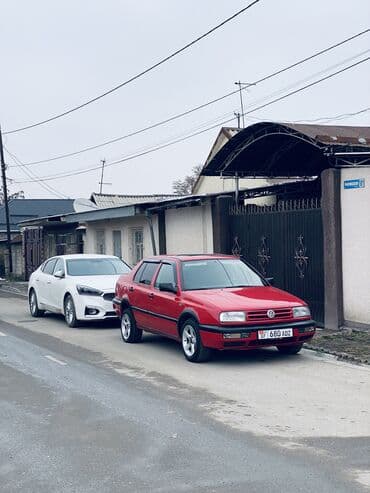 венто 2: Volkswagen Vento: 1992 г., 1.8 л, Механика, Бензин, Седан — 4