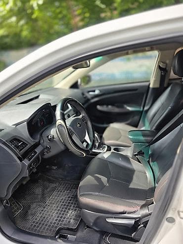 yuan plus byd: BYD E5: 2019 г., Автомат, Электромобиль, Седан — 6
