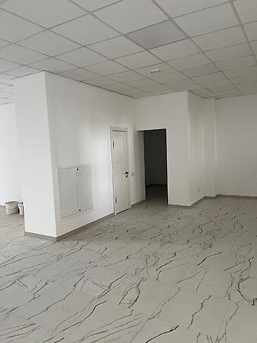 комнаты в ысык куле: Кабинет эпиляции и депиляции 112 м², 1 комната, С ремонтом, Без оборудования, Многоэтажное жилое здание, 1 линия — 10